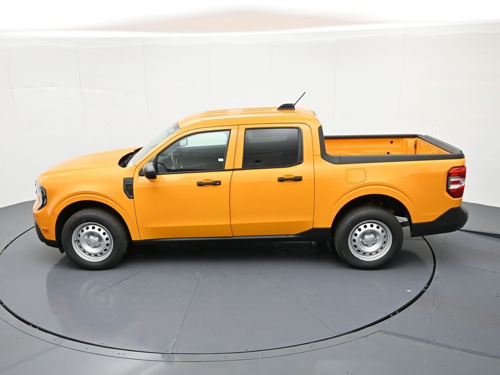 Ford Maverick Vehicle Full-screen Gallery Image 23