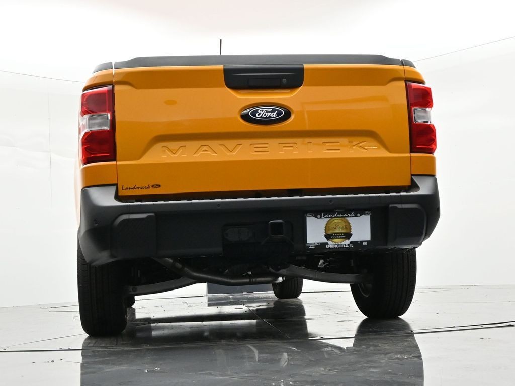 Ford Maverick Vehicle Full-screen Gallery Image 25