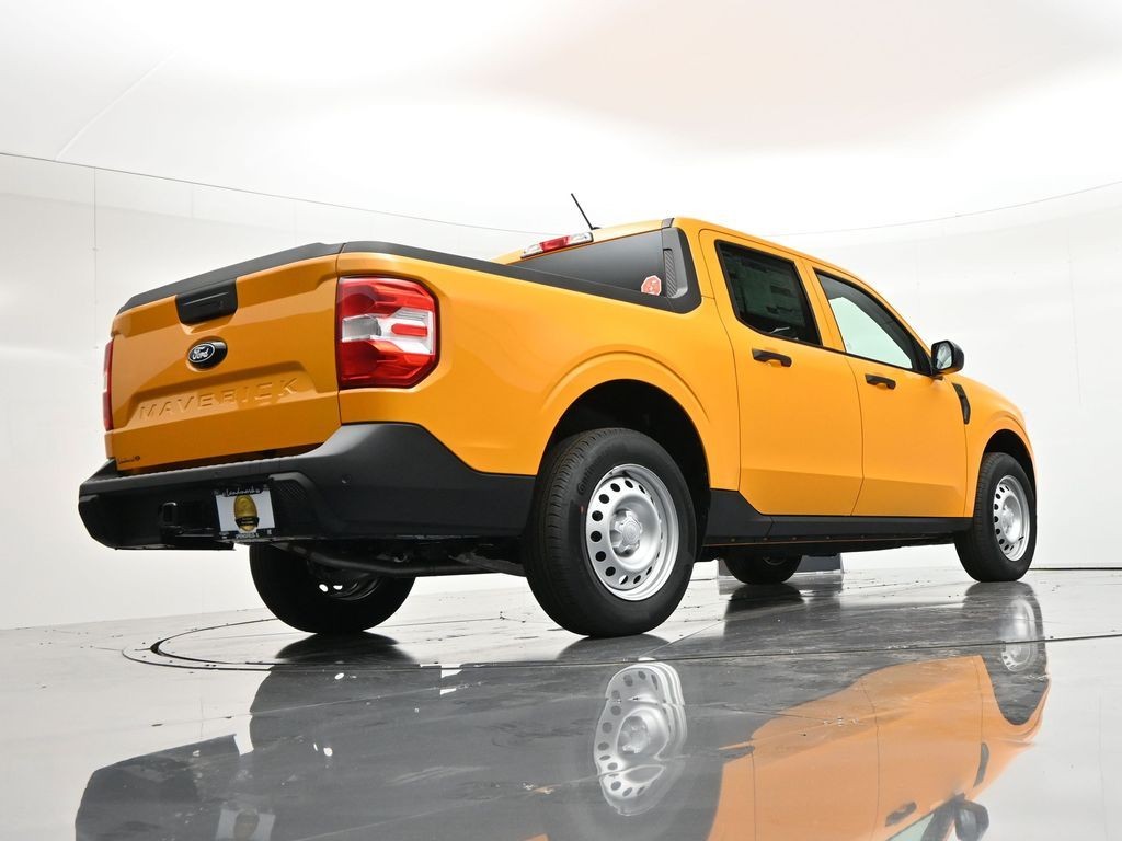 Ford Maverick Vehicle Full-screen Gallery Image 26