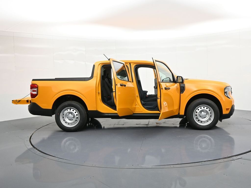 Ford Maverick Vehicle Full-screen Gallery Image 28