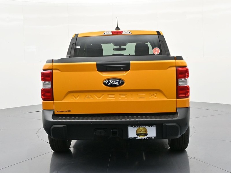 Ford Maverick Vehicle Full-screen Gallery Image 7