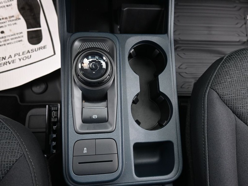 Ford Maverick Vehicle Full-screen Gallery Image 14