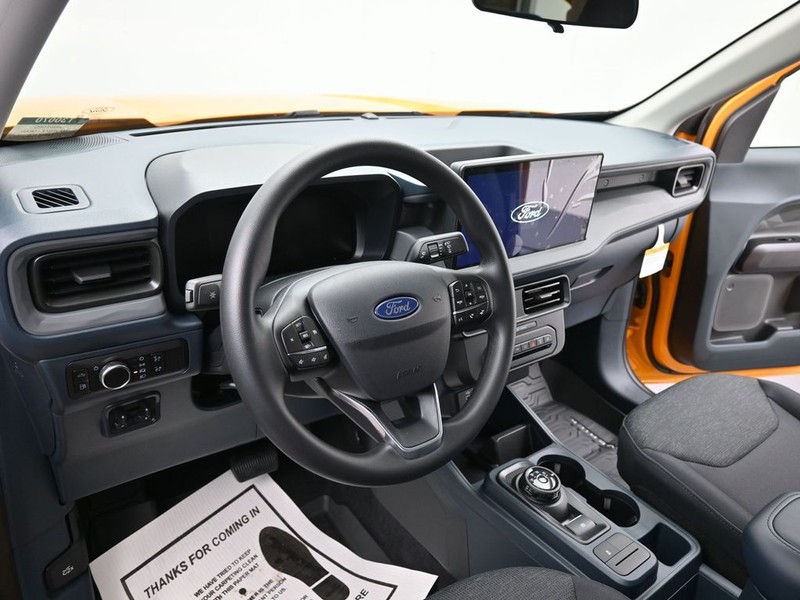 Ford Maverick Vehicle Full-screen Gallery Image 15