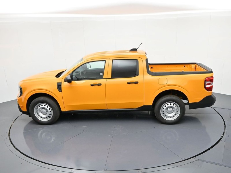 Ford Maverick Vehicle Full-screen Gallery Image 20