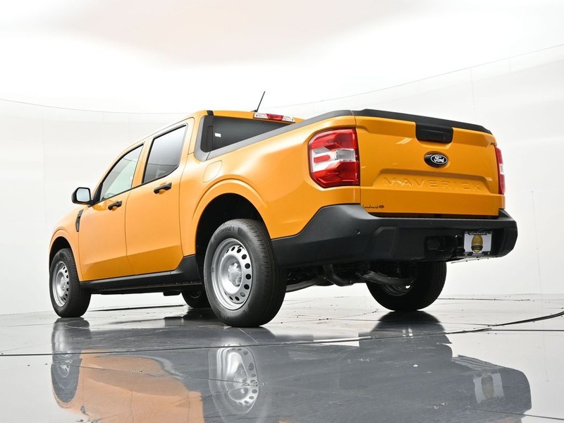 Ford Maverick Vehicle Full-screen Gallery Image 21