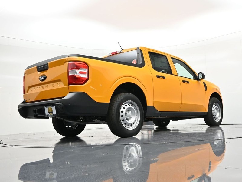 Ford Maverick Vehicle Full-screen Gallery Image 23