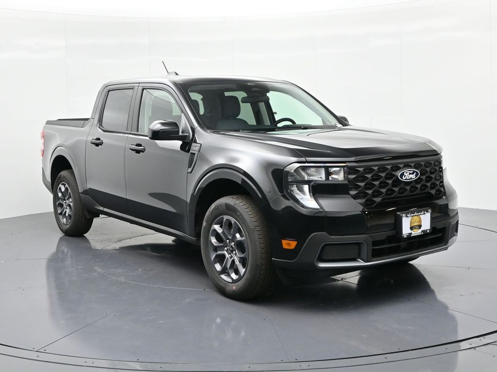 Ford Maverick Vehicle Full-screen Gallery Image 4