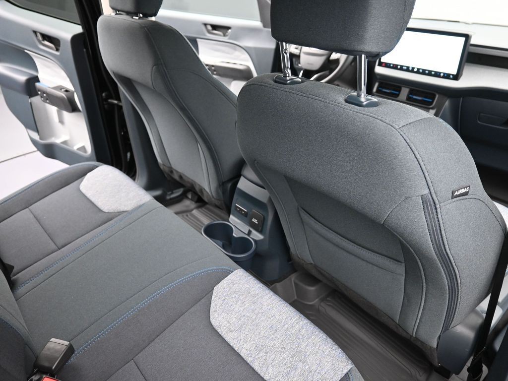 Ford Maverick Vehicle Full-screen Gallery Image 11