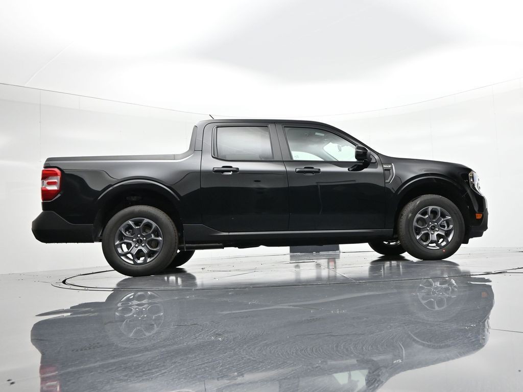 Ford Maverick Vehicle Full-screen Gallery Image 24