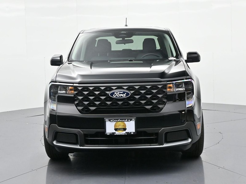 Ford Maverick Vehicle Full-screen Gallery Image 3