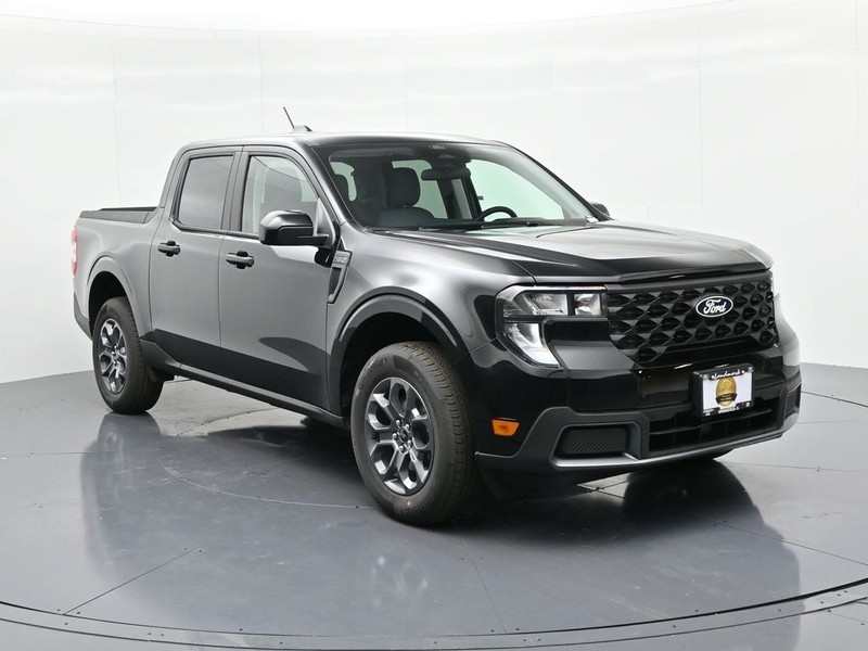 Ford Maverick Vehicle Full-screen Gallery Image 4