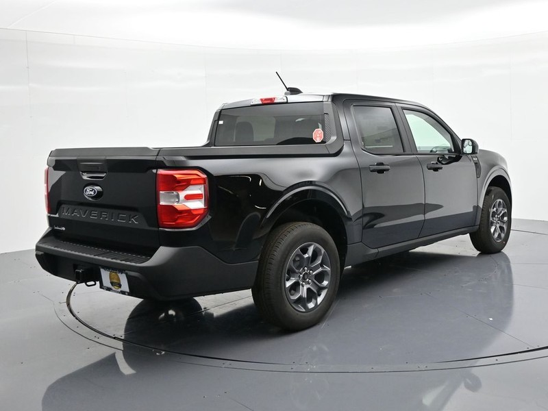 Ford Maverick Vehicle Full-screen Gallery Image 6