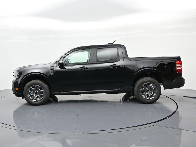 Ford Maverick Vehicle Full-screen Gallery Image 9