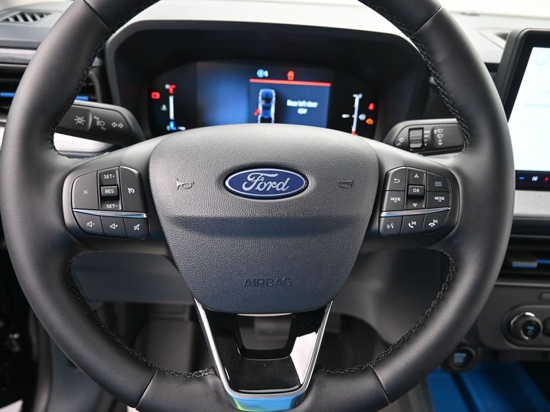 Ford Maverick Vehicle Full-screen Gallery Image 14