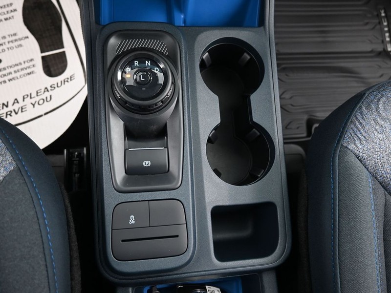 Ford Maverick Vehicle Full-screen Gallery Image 16