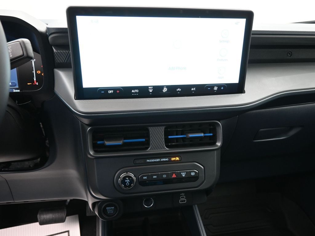 Ford Maverick Vehicle Full-screen Gallery Image 11