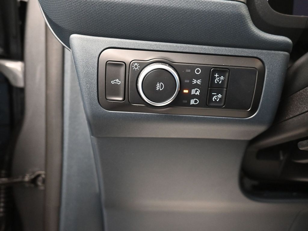 Ford Maverick Vehicle Full-screen Gallery Image 15