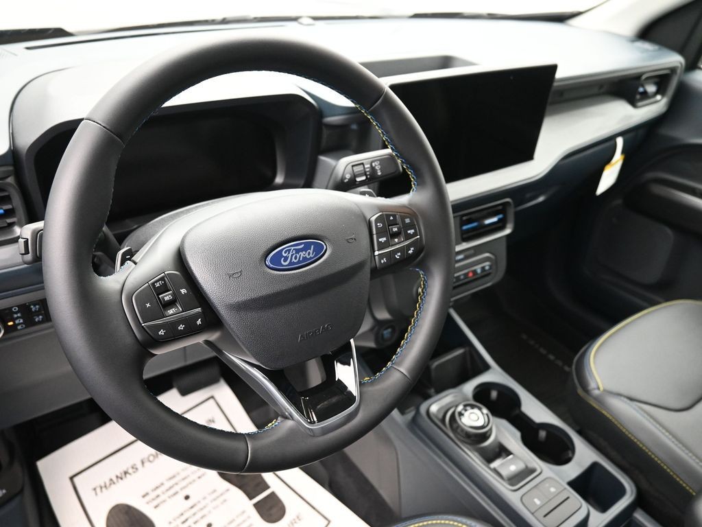Ford Maverick Vehicle Full-screen Gallery Image 17