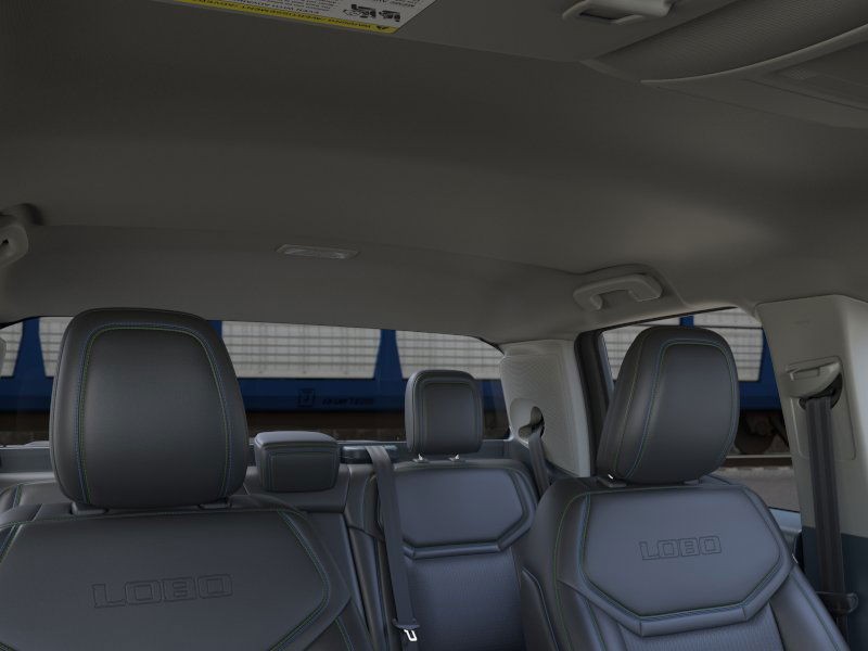 Ford Maverick Vehicle Full-screen Gallery Image 12