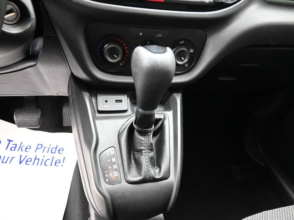 Ram ProMaster City Cargo Van Vehicle Full-screen Gallery Image 12