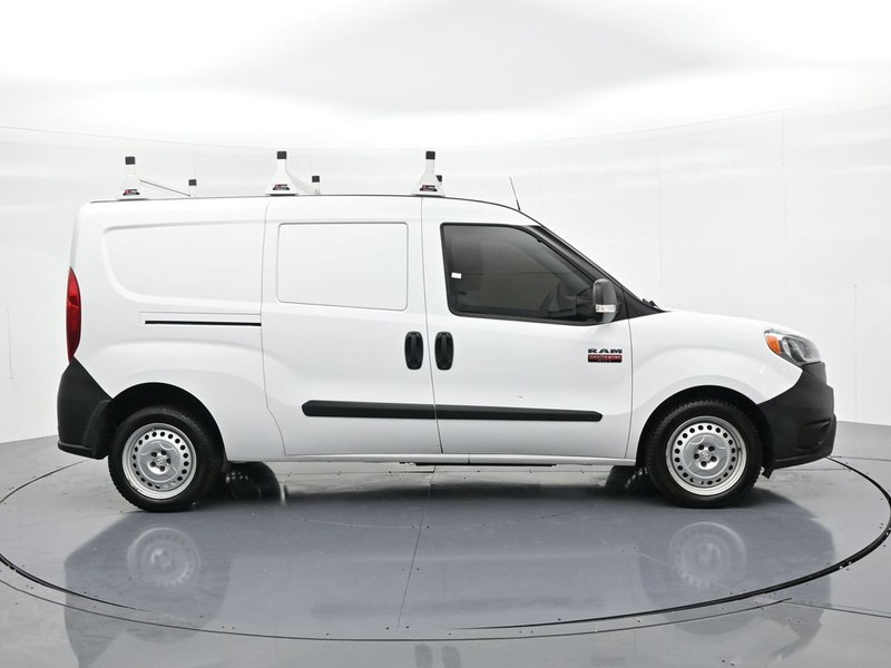 Ram ProMaster City Cargo Van Vehicle Full-screen Gallery Image 5