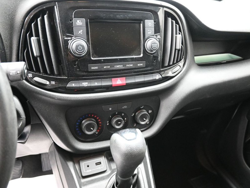 Ram ProMaster City Cargo Van Vehicle Full-screen Gallery Image 11