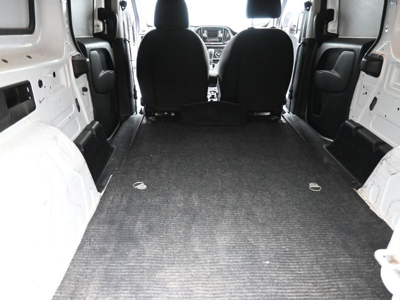 Ram ProMaster City Cargo Van Vehicle Full-screen Gallery Image 14