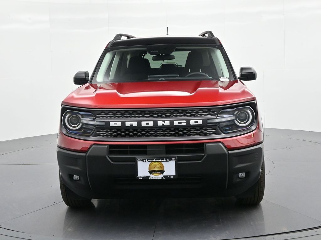 Ford Bronco Sport Vehicle Full-screen Gallery Image 3