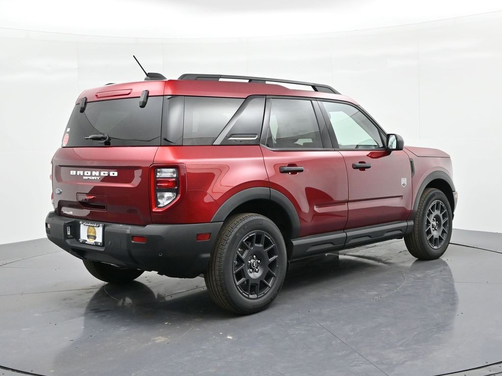 Ford Bronco Sport Vehicle Full-screen Gallery Image 6
