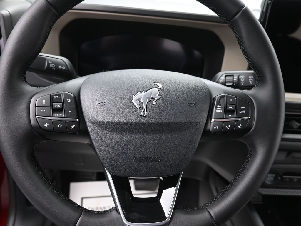 Ford Bronco Sport Vehicle Full-screen Gallery Image 12