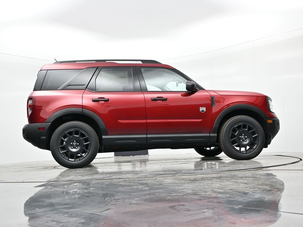 Ford Bronco Sport Vehicle Full-screen Gallery Image 24