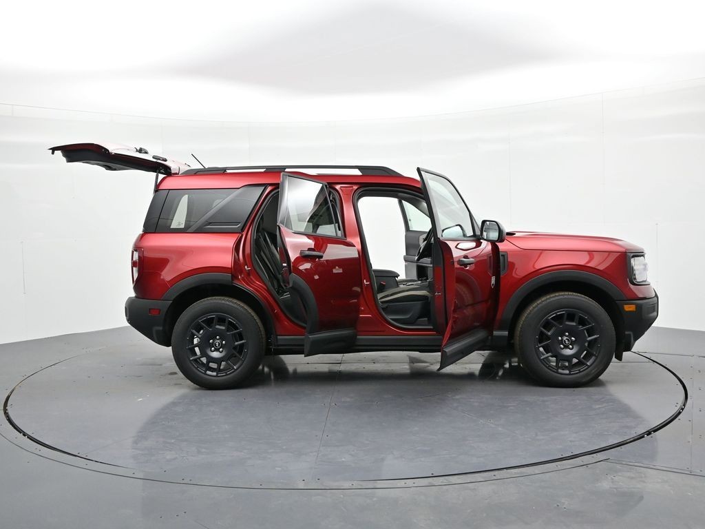 Ford Bronco Sport Vehicle Full-screen Gallery Image 25