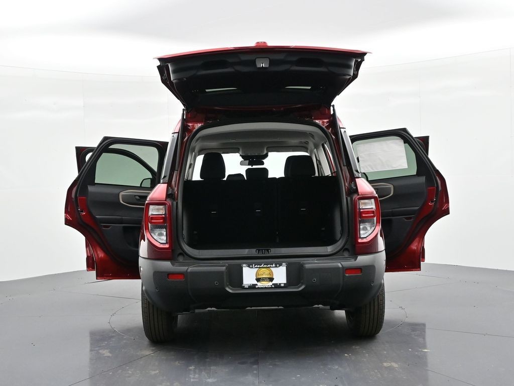 Ford Bronco Sport Vehicle Full-screen Gallery Image 28