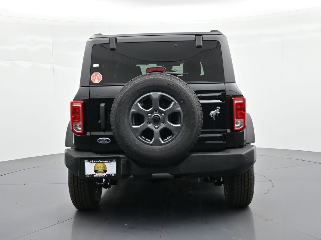 Ford Bronco Vehicle Full-screen Gallery Image 7