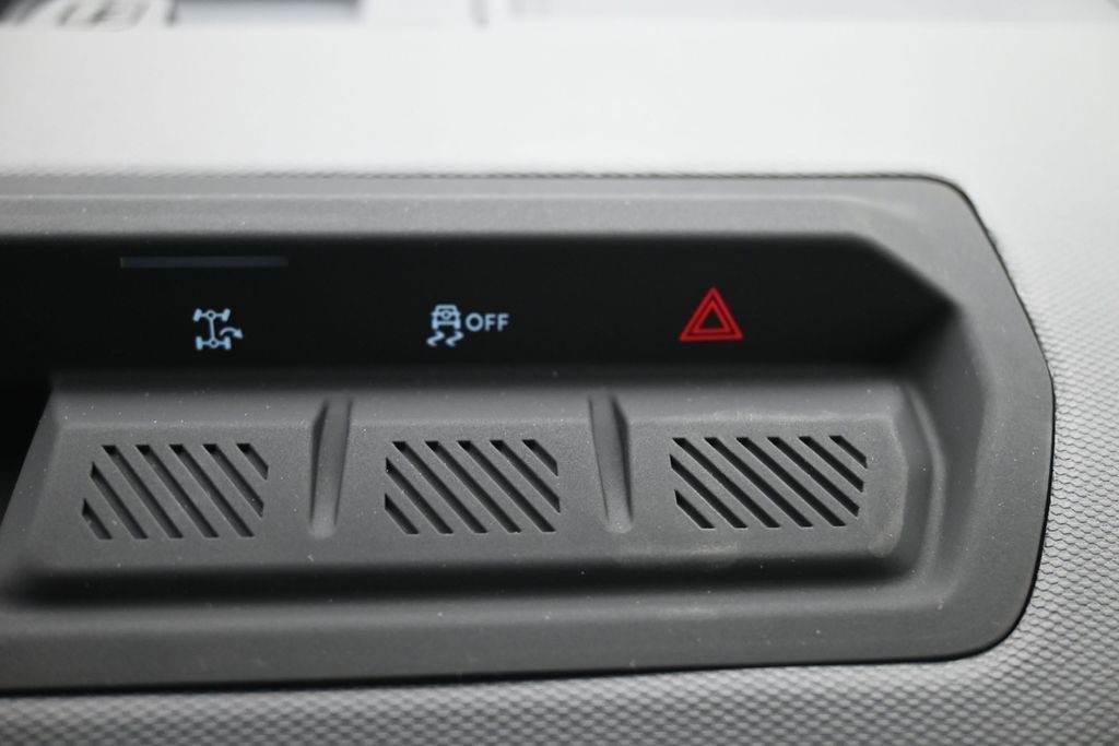 Ford Bronco Vehicle Full-screen Gallery Image 17