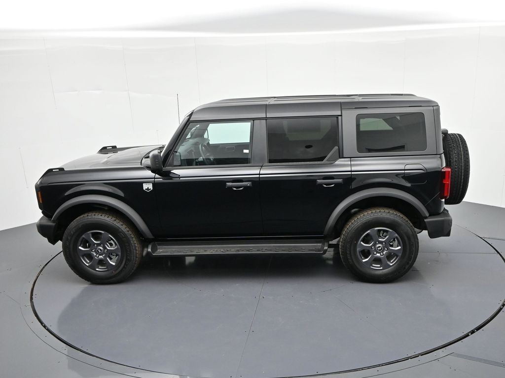 Ford Bronco Vehicle Full-screen Gallery Image 29