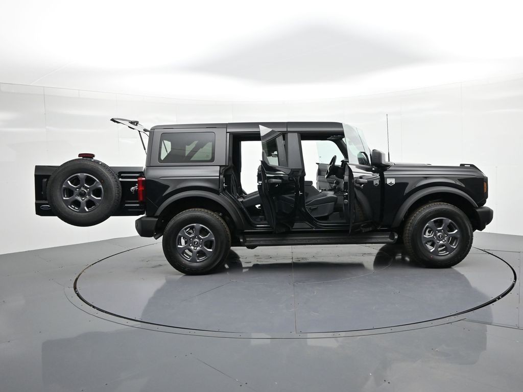 Ford Bronco Vehicle Full-screen Gallery Image 34