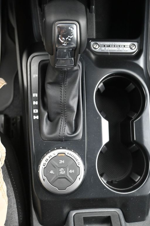 Ford Bronco Vehicle Full-screen Gallery Image 14