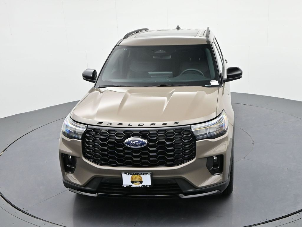 Ford Explorer Vehicle Full-screen Gallery Image 20