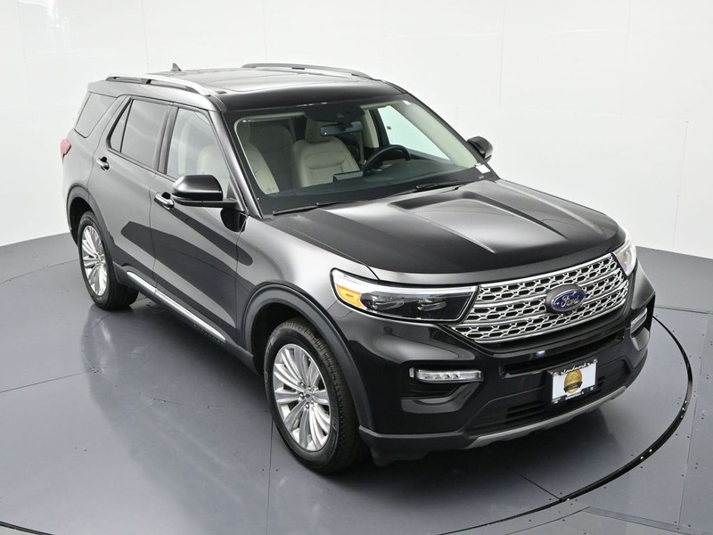 Ford Explorer Vehicle Full-screen Gallery Image 19