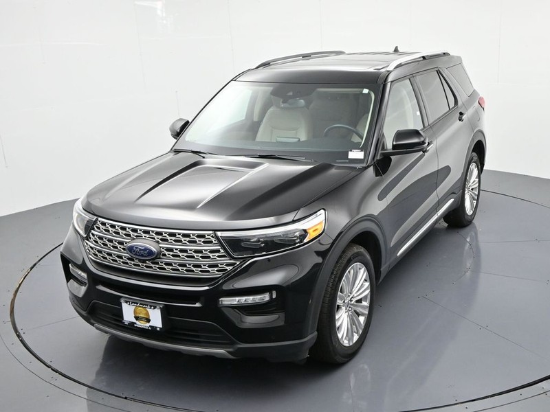 Ford Explorer Vehicle Full-screen Gallery Image 21