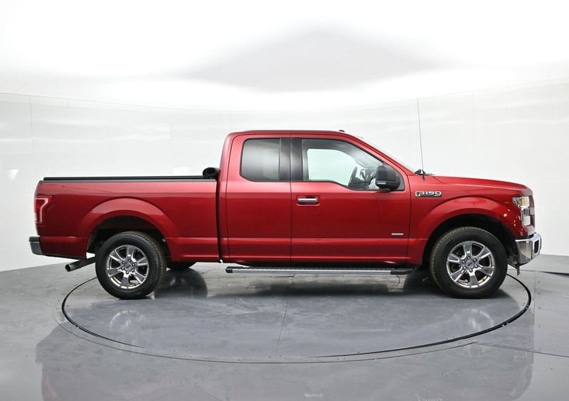 Ford F-150 Vehicle Full-screen Gallery Image 5