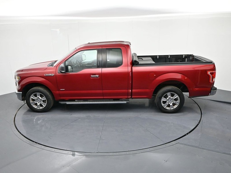 Ford F-150 Vehicle Full-screen Gallery Image 19