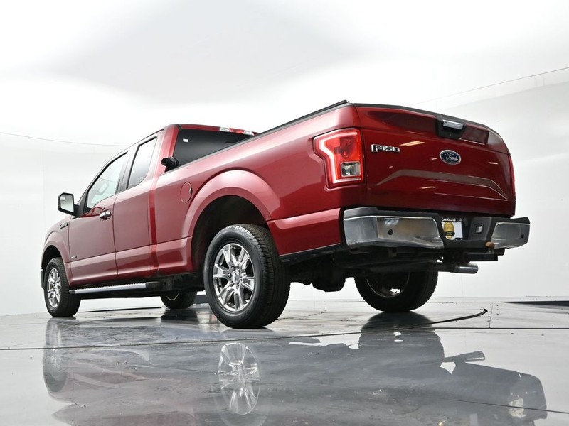 Ford F-150 Vehicle Full-screen Gallery Image 20