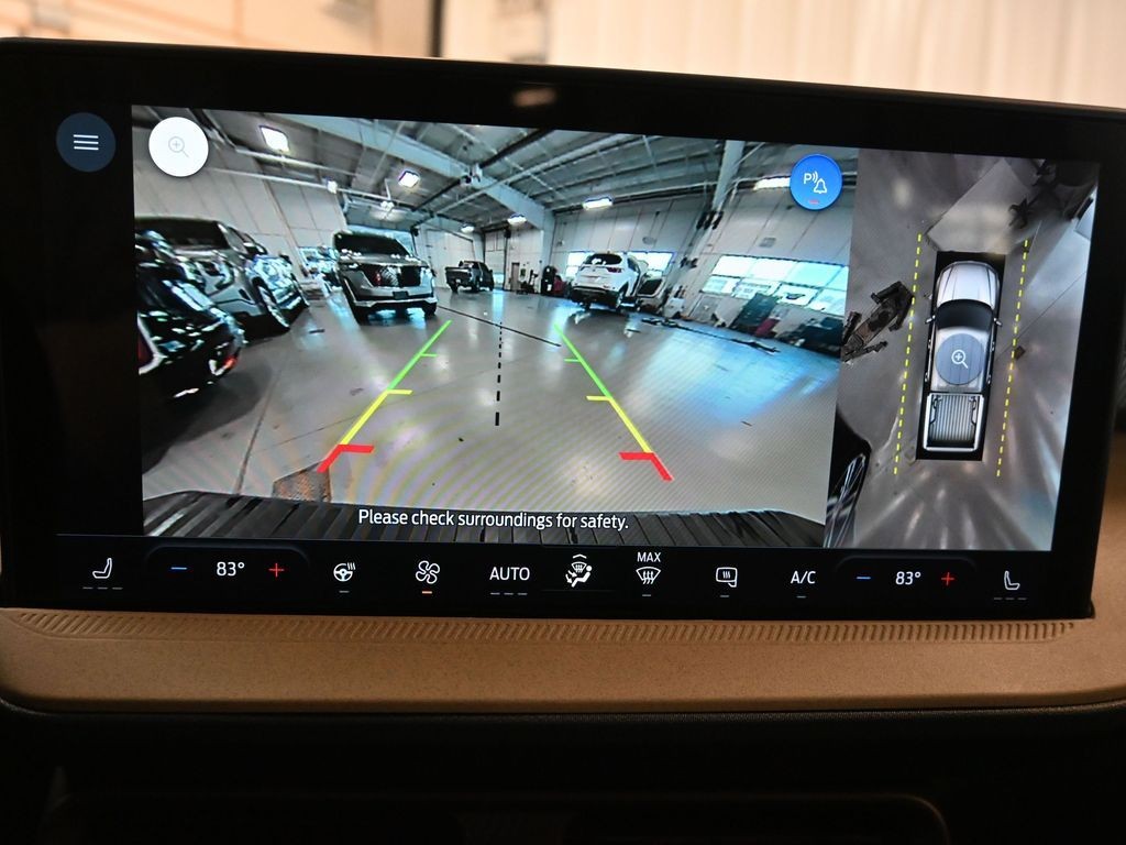 Ford Maverick Vehicle Full-screen Gallery Image 12