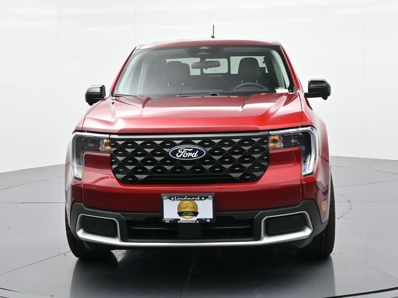 Ford Maverick Vehicle Full-screen Gallery Image 3