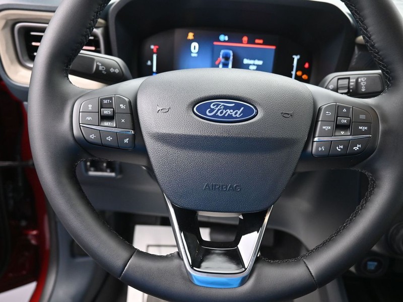 Ford Maverick Vehicle Full-screen Gallery Image 13