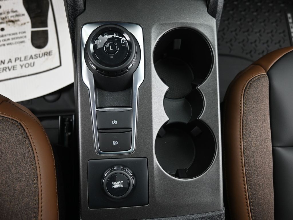 Ford Bronco Sport Vehicle Full-screen Gallery Image 13