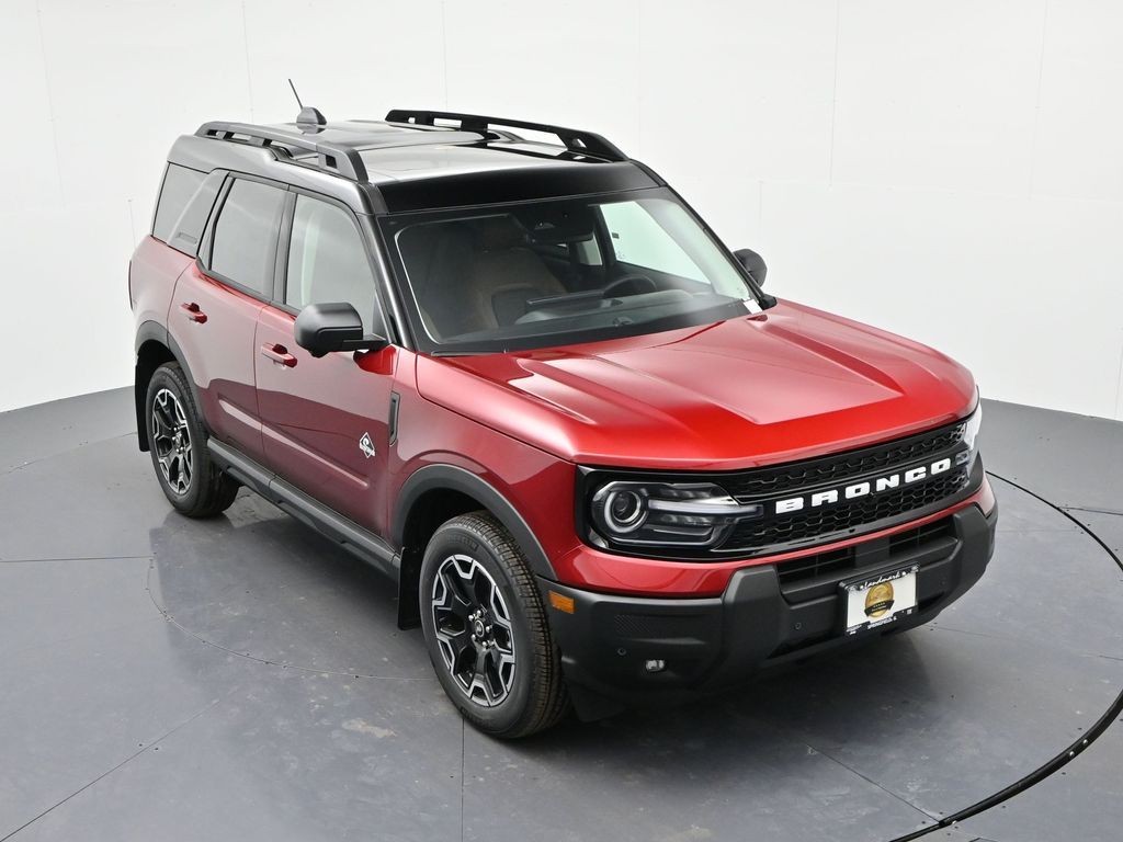 Ford Bronco Sport Vehicle Full-screen Gallery Image 18