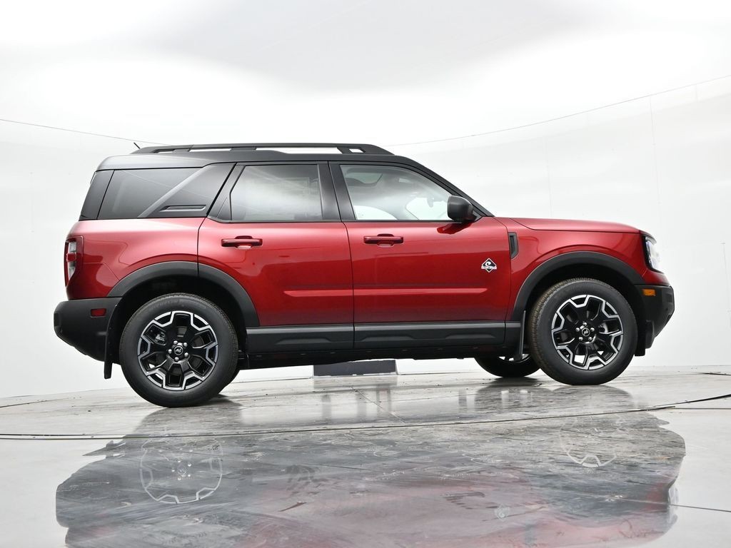 Ford Bronco Sport Vehicle Full-screen Gallery Image 25